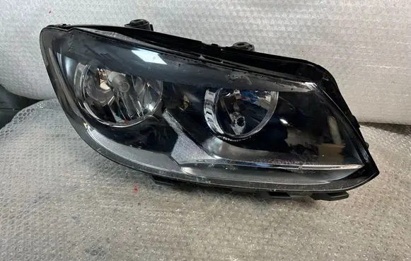 Volkswagen Touran II Headlight/headlamp 