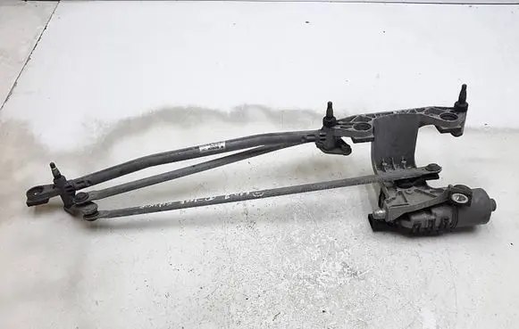 Ford C-MAX I Front wiper linkage and motor 3M5117508AA 0390241724 05082951