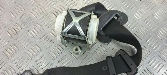 BMW 1 F20 F21 Front seatbelt 7243308