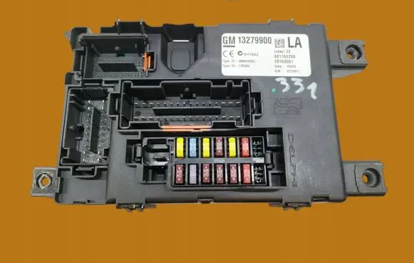 Opel Corsa D Fuse box set 13279900