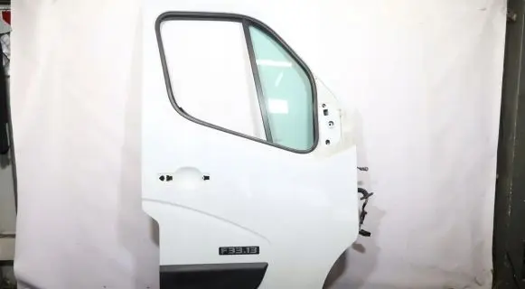 Nissan NV400 Front door