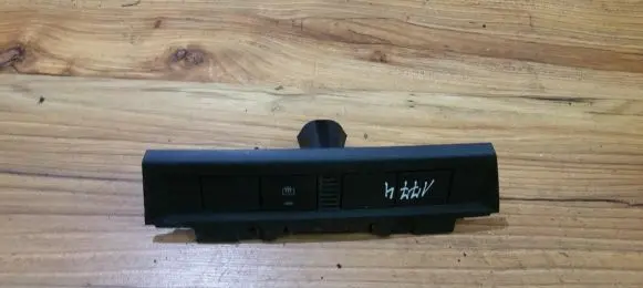 Ford Focus Windscreen/window heater switch 3m5t18c621ad