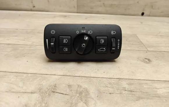 Volvo V70 Light switch 30739415 04066302