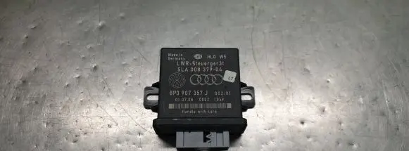 Audi A3 S3 8P Light module LCM 8P0907357J 00021049 010708