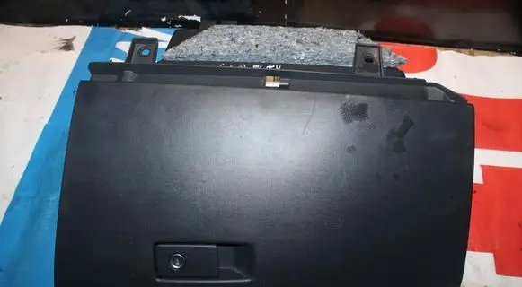Volvo S60 Glove box set 39826885