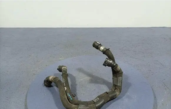 BMW X5 E53 Engine coolant pipe/hose 8596403