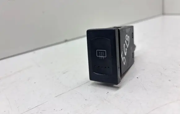 Volkswagen PASSAT B5 Windscreen/window heater switch 3B0959621G