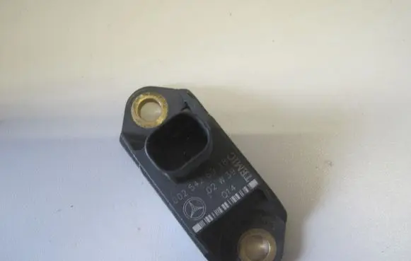 Mercedes-Benz CL C215 ESP acceleration yaw rate sensor A0025426918