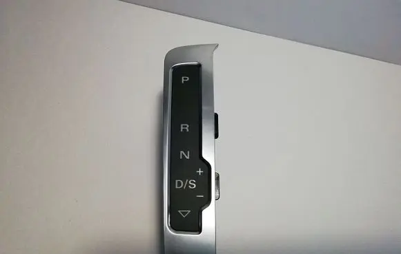 Audi Q5 SQ5 Gear shift selector indicator 8R17134633Q7