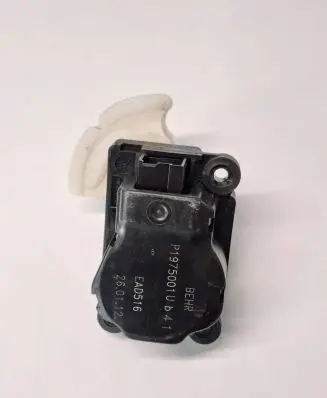 Citroen DS5 Air flap motor/actuator P1975001U EAD516 260112