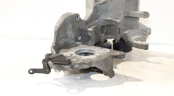 Volkswagen Transporter - Caravelle T5 Generator/alternator bracket 03L903143J