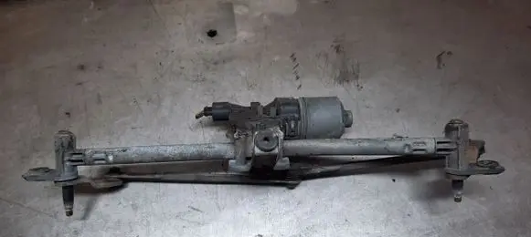 Skoda Fabia Mk1 (6Y) Front wiper linkage 