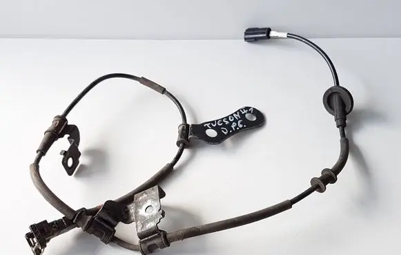 Hyundai Tucson TL Rear ABS sensor wiring ECE44KF12