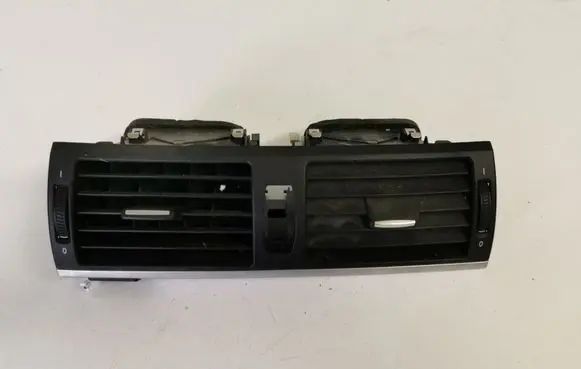 BMW X5 E70 Dash center air vent grill 9210705