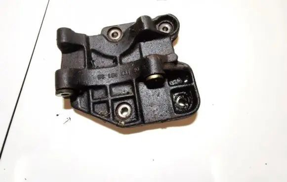 Citroen Xsara Engine mounting bracket 9619443180