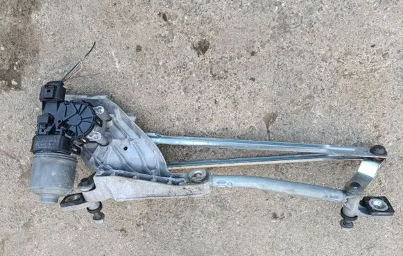 Ford Fiesta Wiper motor 8A6117B571AB 0390241574
