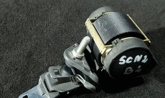 Renault Scenic II - Grand scenic II Rear seatbelt 13000