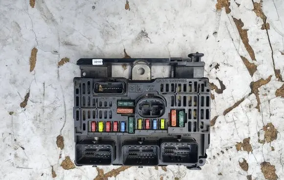 Citroen C4 I BSM Control unit 9657718580
