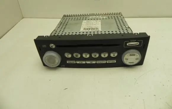 Mitsubishi Colt Radio/CD/DVD/GPS head unit MR587702HA