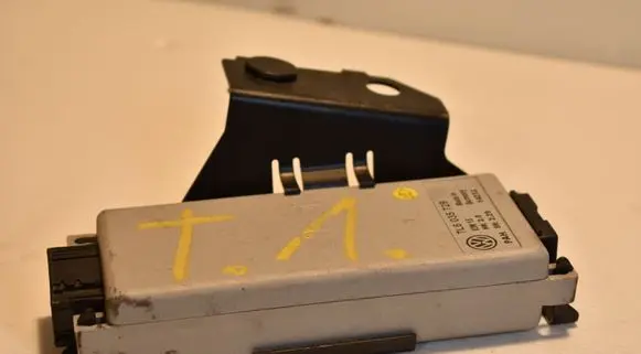 Volkswagen Touareg I Other control units/modules 7L6035729