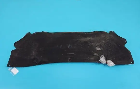 Engine bonnet/hood sound/heat insulation