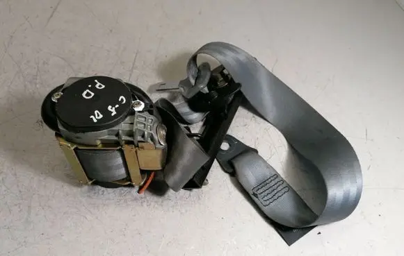 Citroen C5 Front seatbelt E2049107