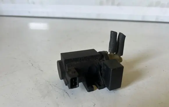 Opel Astra H Vacuum valve 70281500 8981056570