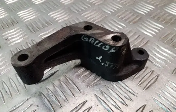 Hyundai Galloper Engine mounting bracket