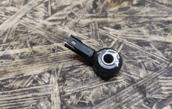 BMW 7 F01 F02 F03 F04 Detonation knock sensor 757703401