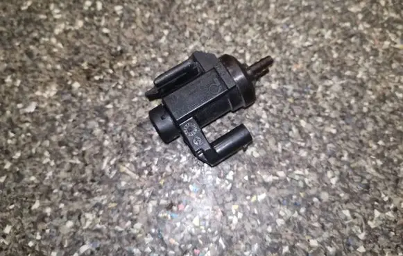BMW 4 F36 Gran coupe Turbo solenoid valve 8570591 70478502