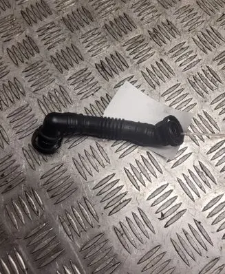 Volkswagen PASSAT B6 Breather hose/pipe 03G103493D