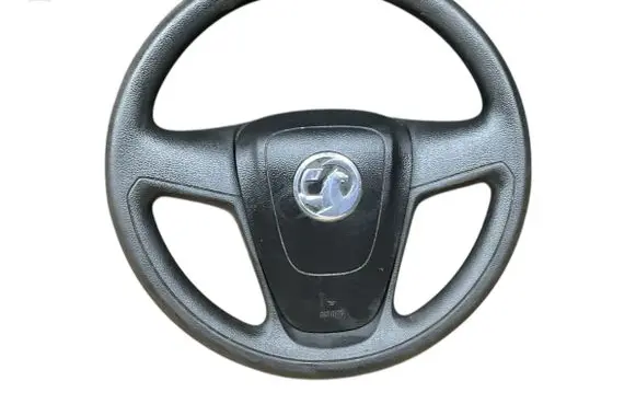 Opel Astra J Steering wheel 306434210 307356399P10AA 13315946