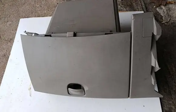 Renault Scenic I Glove box 8200140753 8200248663 8200140754