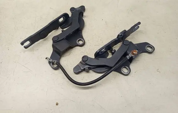 BMW 1 E81 E87 Engine bonnet/hood hinges 7060560