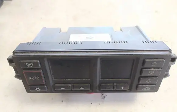 Audi A3 S3 8L Climate control unit 8L0820043B