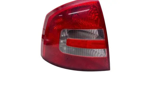 Skoda Octavia Mk2 (1Z) Rear/tail lights 1Z5945095A 1Z5945111A
