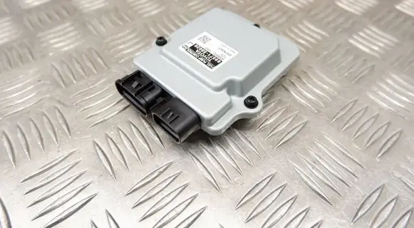 Lexus RX 450H Fuel injection pump control unit/module 8957158020