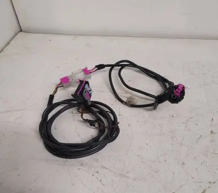 Mercedes-Benz CLK A209 C209 AUX in-socket connector A2035406107 2035406107