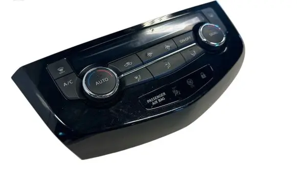 Nissan Qashqai Climate control unit 275004ea0a