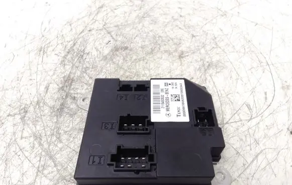 Mercedes-Benz E W211 Comfort/convenience module 2115453532