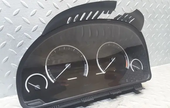 BMW 5 F10 F11 Speedometer (instrument cluster) 9342810 0263715190 17388410