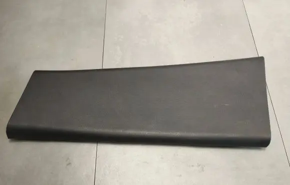 Land Rover Range Rover Sport L320 (B) pillar trim (bottom) 632240042