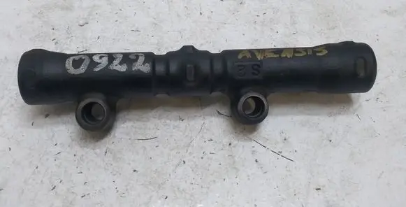 Toyota Avensis T250 Fuel main line pipe 