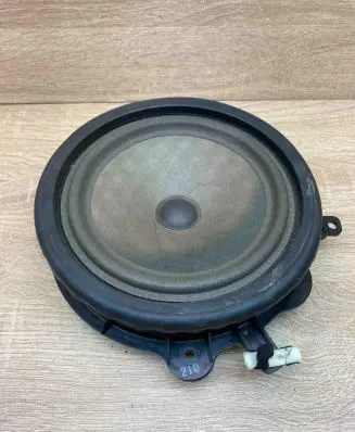 Audi A3 S3 8P Subwoofer speaker 8P0035411 7606500214
