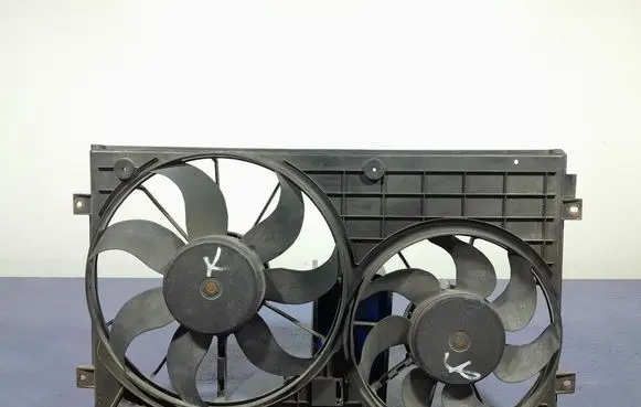 Volkswagen Golf Plus Electric radiator cooling fan 1K0121207T