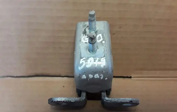 Suzuki SX4 Rear door lower hinge LR63J