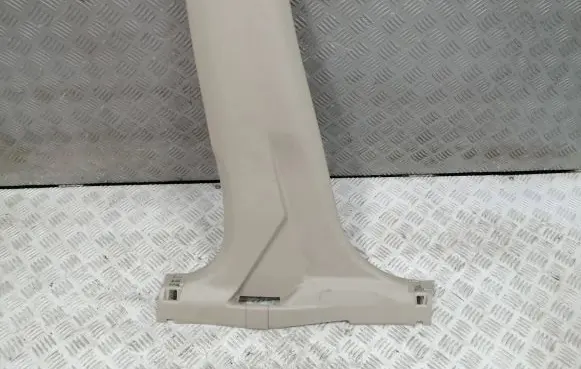 Nissan X-Trail T32 (B) pillar trim (bottom) 769164CE0A