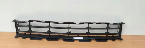 Renault Megane II Front bumper lower grill 8200114155