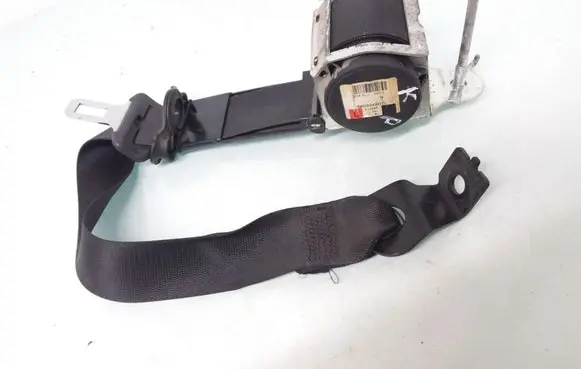 Opel Astra H Front seatbelt