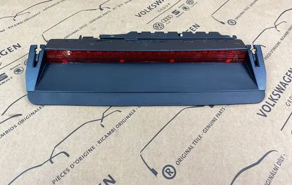Volkswagen PASSAT CC Third/center stoplight 3C8945087B